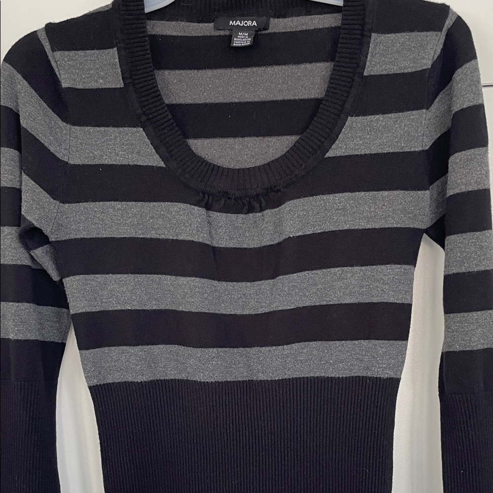 Majora Women's Long Sleeve Black and Gray Knit Top • Size Medium